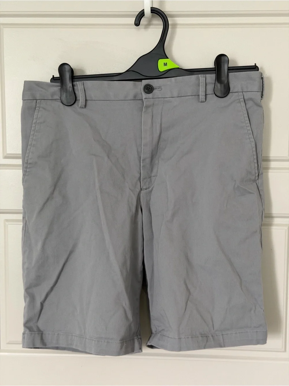 IZOD Men's Saltwater Flat Front Chino Shorts Heather Gray Stretch Size 32